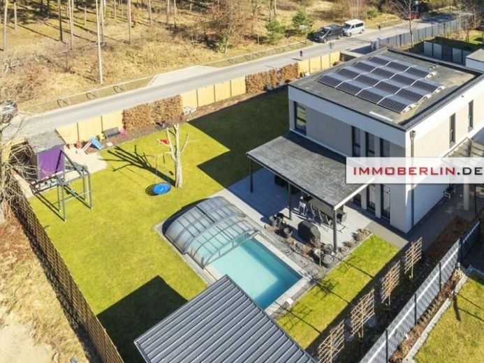 IMMOBERLIN.DE - Modernes Einfamilienhaus mit hochwertigen Ausstattungen in wohnlicher Lage – Foto 1