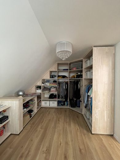 Ankleidezimmer im Dachgeschoss