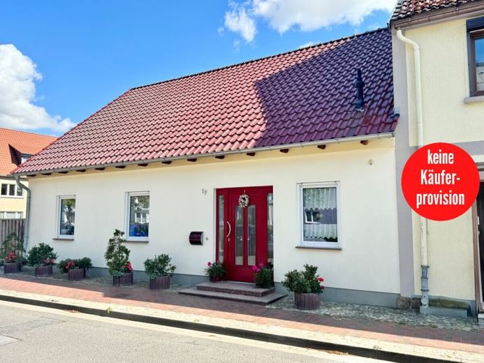 HORN IMMOBILIEN ++ Tolles Haus im Zentrum von Strasburg (Uckermark), ebenerdig und altersgerecht – Foto 1