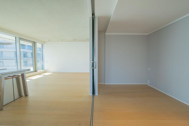 Designwohnung im Marco Polo Tower – mit Blick auf das Wendebecken des Hafens – Foto 14