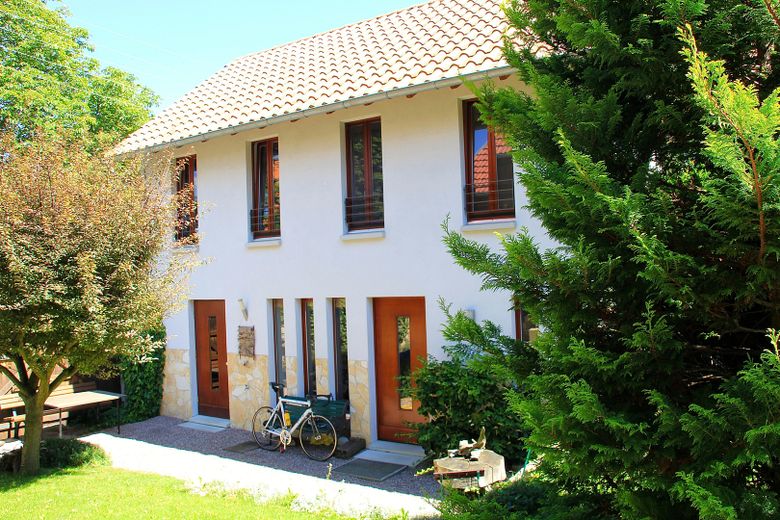 Nebenhaus mit Einliegerwohnung