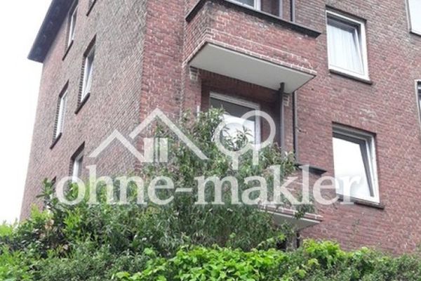 Suitable for a shared flat, 2 balconies(!), quiet side street, good infrastructure