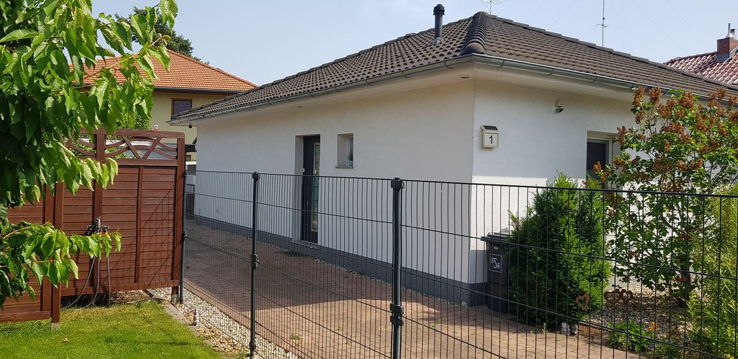 EFH im Bungalowstil,vermietet – Eingangsseite