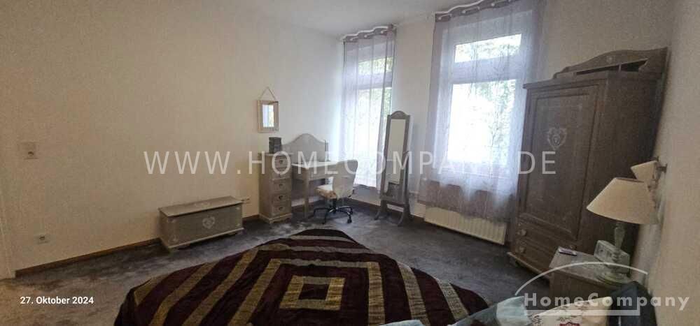 Große 3,5 Zi.-Altbauwhg., 2. OG, möbliert. Bad mit Wanne und Dusche, Balkon und kl. Garten zur gemeinschaftlichen Nutzung; Stellplatz vorhanden. – a72cbeb45b7f3324337613fc31cdabc1fafd6068.jpg