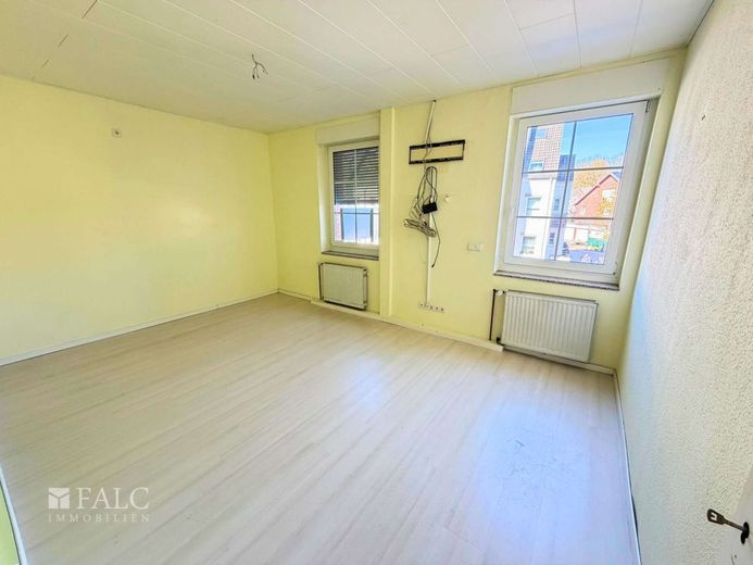 PROVISIONSFREI - Stadthaus für die Familie, Mehrgenerationen oder zur Vermietung – Schlafzimmer auf dem 1.OG