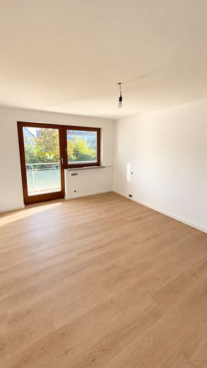Bahçeli, güneş alan 4 odalı daire – Elternschlafzimmer Südseite