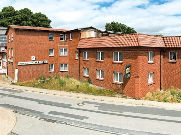 Hotel/Pension mit Betreiberwohnung 19205 Roggendorf, Kneeser Straße 18 A – Foto 1