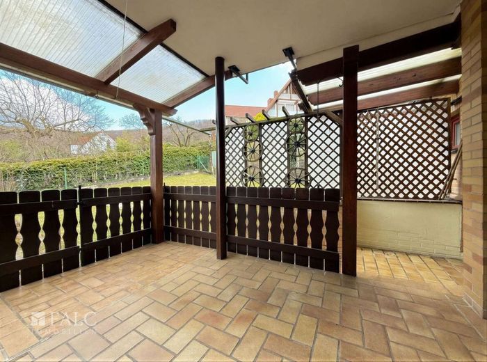 ***Blick auf die Burg Plesse - Haus mit Doppelgarage und üppiger Terrasse in Eddigehausen*** – Wintergarten