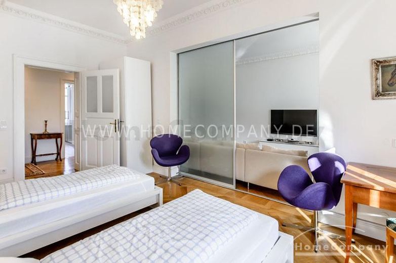 Schöne, hochwertige möblierte 4-Zimmer-Altbauwohnung mit Balkon in Schwabing – 19ecc7fae15b8293be55de7c4e3334fd82e0b1b0.jpg