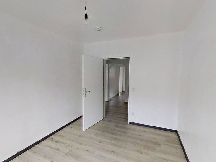 Luminoso appartamento di 3 locali con BALCONE e cucina spaziosa a Duisburg-Marxloh – Ansicht II: Schlafzimmer