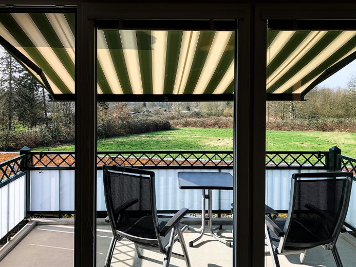 Balkon mit Blick ins Grüne