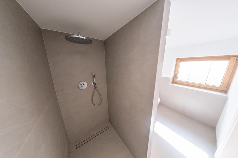 Waldstadt Freistehendes Haus Neubau 2023 – Dusche UG