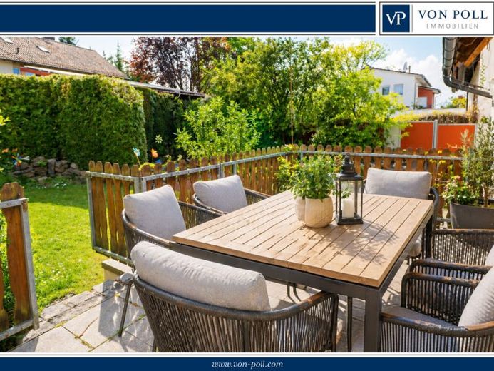 Familienfreundliche Doppelhaushälfte in Bubenreuth mit Garten und moderner Technik – Foto 1