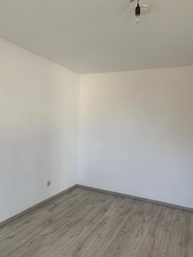 Beautiful 2-room apartment with loggia in Abtsteinach – 64 m² – available from 01.12.2026 – Wohnzimmer 3