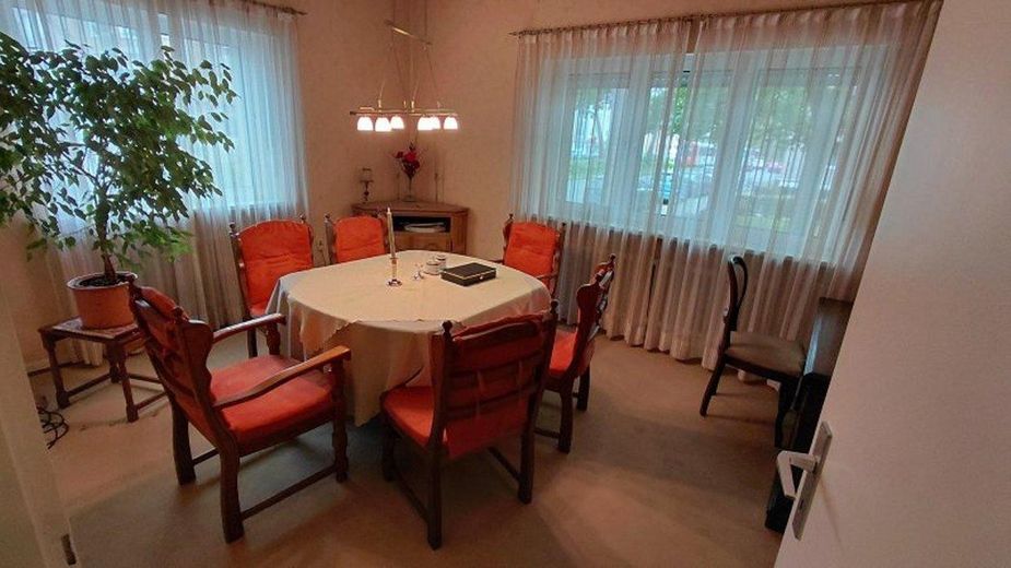 Geräumige 4 Zimmer in Köln Klettenberg – Esszimmer (jetzt leer)