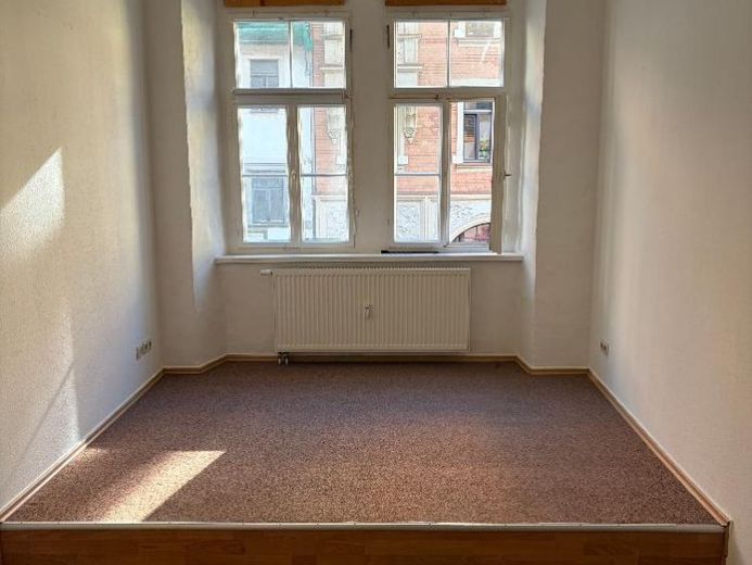Tarihi cazibe modern yaşam konforuyla buluşuyor Freiberg'in kalbinde, asansörlü binanın 1. katında pratik 1 odalı daire – Fotoğraf 1