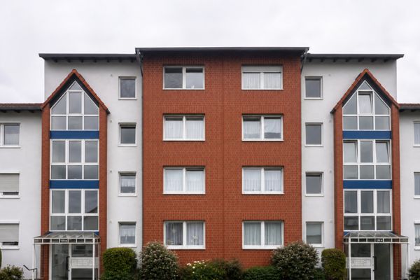 Appartement attractif au rez-de-chaussée avec terrasse et jardin