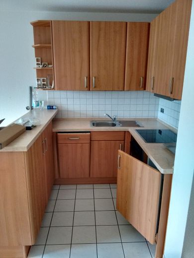 Vermietete 2-Zimmer-Wohnung mit Südbalkon & TG-Stellplatz in Top-Lage (Bj. 2001) – Küche