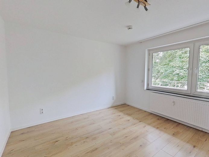 Großzügige 3-Zi.-Whg. mit BALKON in ruhiger Wohnlage – Ansicht I: Schlafzimmer I