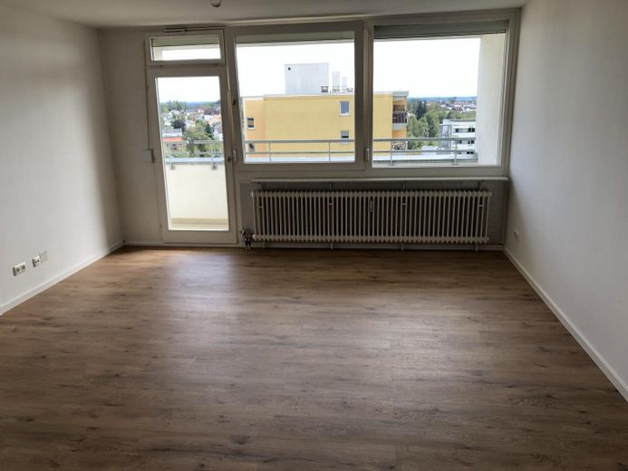 De particular - piso renovado de 3 habitaciones con balcón orientado al sur y vistas a las montañas – Foto 2