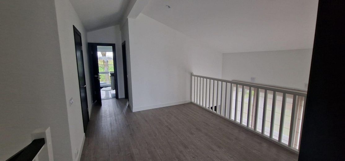 Galerie nach links DG