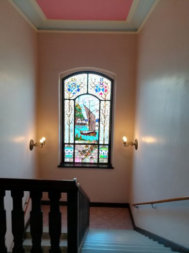 Modernisierte Jugendstilvilla – Farbglasfenster
