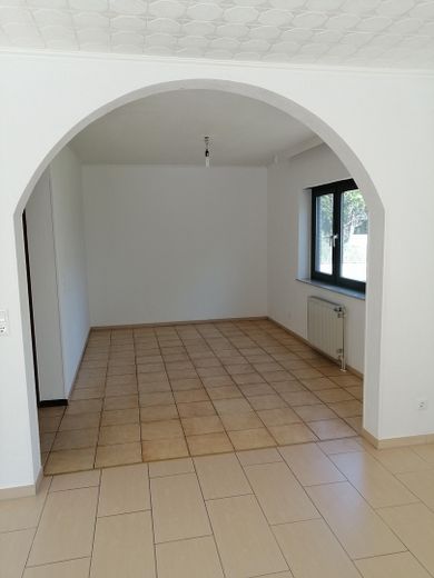 RESERVIERT Einfamilienhaus Massivhaus Einliegerwohnung ruhige Wohnlage Keller Garten – Esszimmer