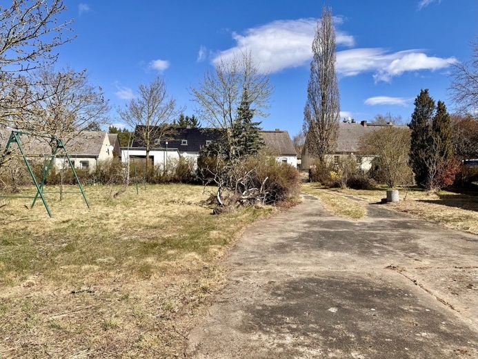 HORN IMMOBILIEN ++ RESERVIERT++ Einfamilienhaus mit großem Grundstück dicht bei Pasewalk – Hof