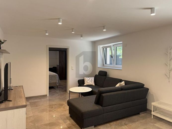 SMART HOME - KERNSANIERT & MÖBLIERT – Foto 1