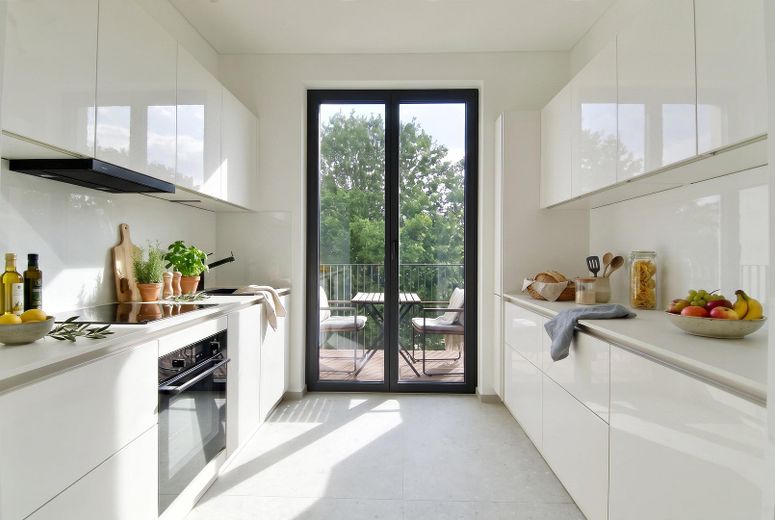 Regenerativ Heizen & Kühlen: Exclusiver Neubau in Alt-Köpenick – vom Eigentümer (Mietkauf möglich) – Küche - Möbel virtuell