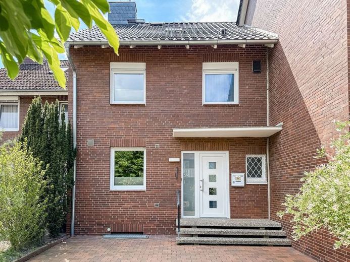 Reihenmittelhaus in Wunstorf sucht Familie – Foto 1