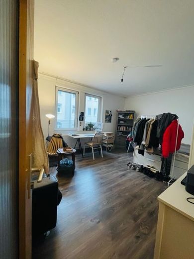 Geräumige Altbauwohnung in Stuttgart Ost – Zimmer