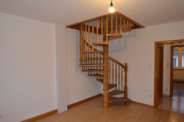 5 Zimmer Maisonett-Wohnung mit 2 Bädern und ca. 124 m² Wohnfläche im beliebten Langerfeld – Esszimmer unten