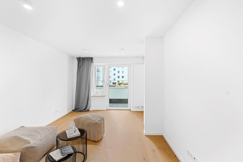 Provisionsfrei & Kernsaniert vom Architekten - 2 Zimmer, Loggia und EBK – Wohnen