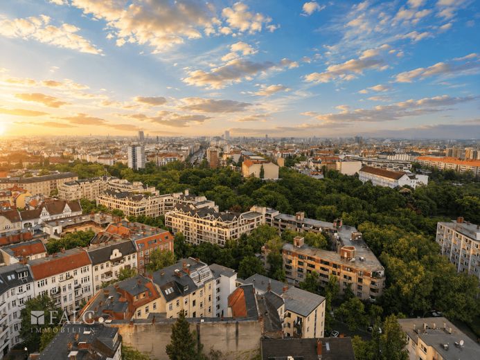 **Modernisierte Wohnung mit Fahrstuhl**- FALC IMMOBILIEN – Überblick