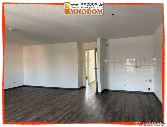 2-Zimmer-Wohnung mit BALKON und TG-PKW-Stellplatz, zentral und bahnhofsnah, zu verkaufen! – Wohnen mit offener Küche