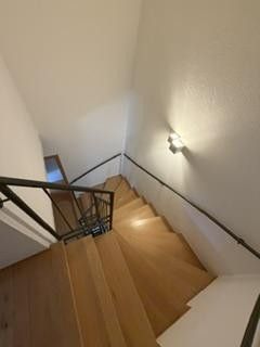 Casa adosada en esquina en bonita ubicación en Lippstadt – Treppe Stahl-Holz