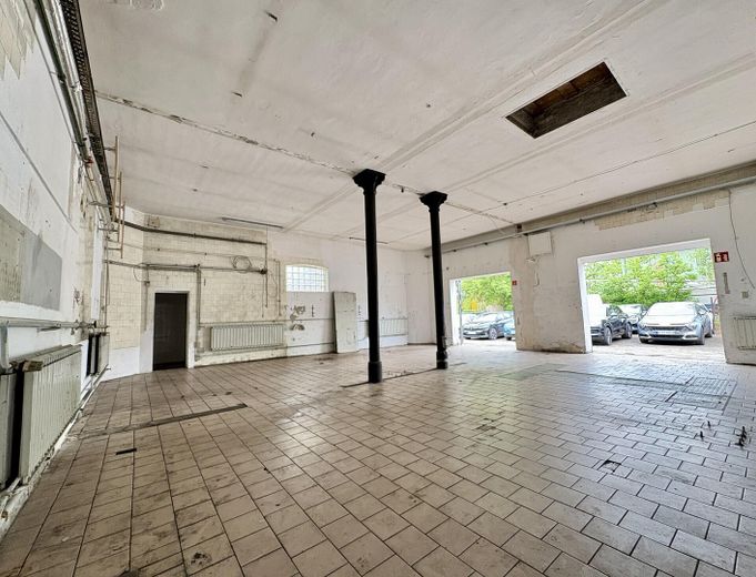 PROVISIONSFREI | KFZ-Werkstatt mit Lackierkabine & 17 Stellplätzen – 557 m² – Werkstatthalle mit direkter Fa