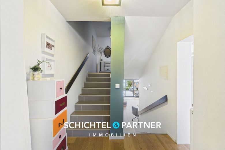 Oberneuland | Stilvolle Maisonette-Wohnung mit Schwimmbad und Sauna – S&amp;P | Flur