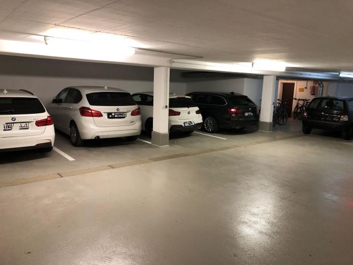Exklusive Dachgeschosswohnung in Alleinlage – 2 Balkone - 2 Bäder – TG