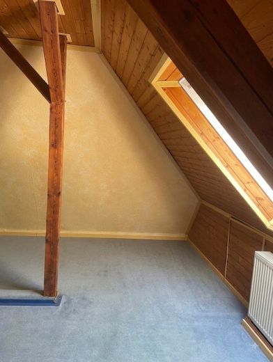 Modernes Einfamilienhaus mit viel Platz und idyllischem Garten, Kaufgrundstück – Schlafzimmer DG