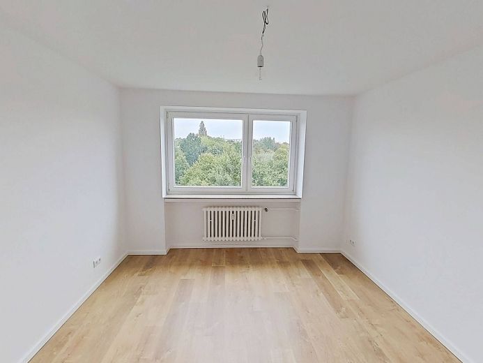 Moderno appartamento con 4 locali, BALCONE e vasca da bagno a Lübeck-Buntekuh – Schlafzimmer I