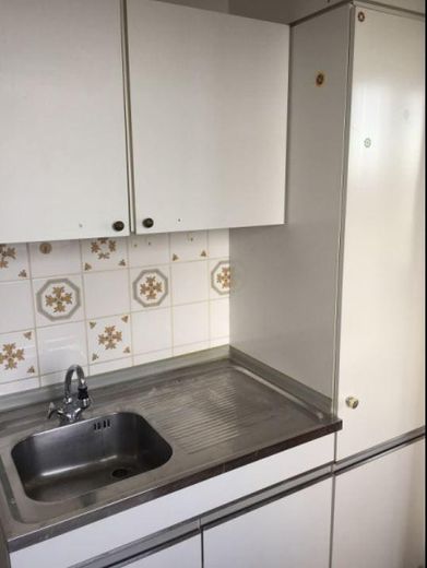 Vermietete 2-Zimmer-Wohnung mit Balkon und Fernblick – attraktive Kapitalanlage in Delmenhorst – Küche