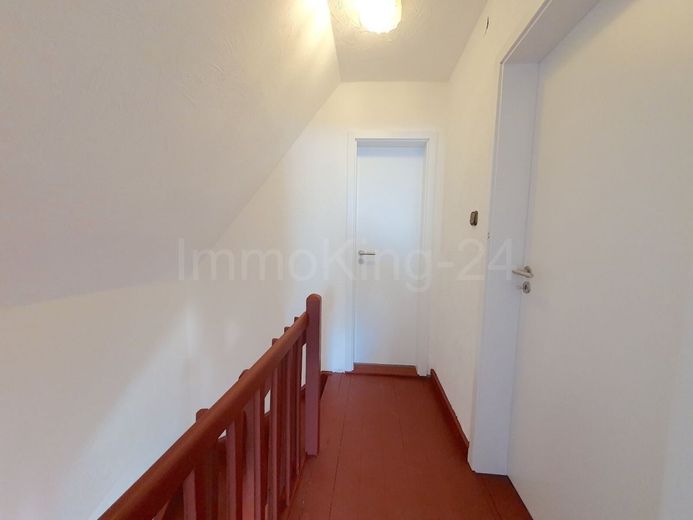 ++ WOHN- UND GESCHÄFTSHAUS IN ZENTRALER LAGE! TOP RENDITE!! ++ – DIELE DACHGESCHOSS