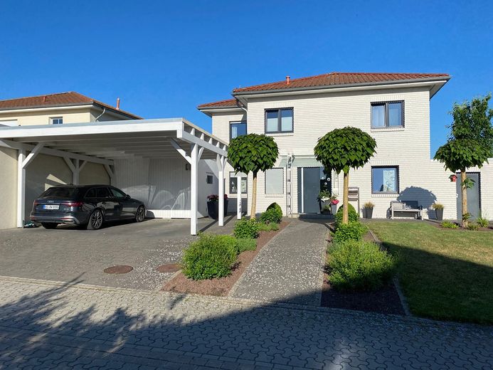 Affascinante casa unifamiliare con bel giardino a Groß Schwülper – Foto 1