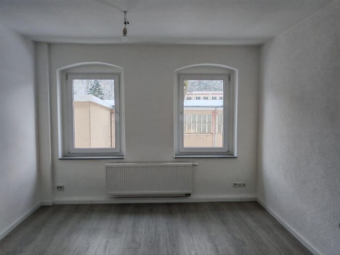 NEU SANIERT! 3R-Wohnung mit Stellplatz 80 m² (EBK) ***Vermieter-Bonus 2 Kaltmieten geschenkt*** – Wohnen