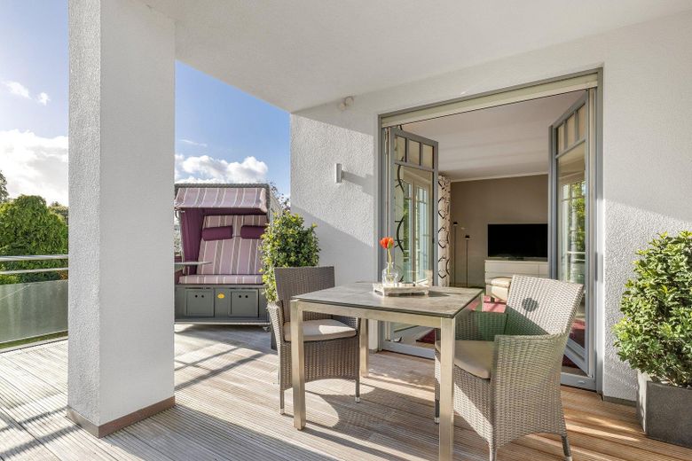 Lüks daire, Timmendorfer Strand'ın merkezinde, 3 oda, 123 m², yeraltı otoparkında park yeri – sonniger Balkon