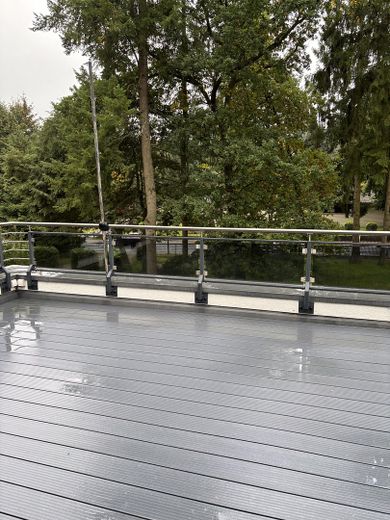 Haus sucht Familie-lichtdurchflutete Stadtvilla auf großem Grundstück – Dachterrasse