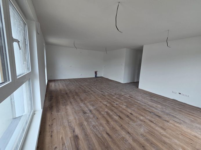 Exklusives Penthouse mit 4 Zimmern und Dachterrasse in Maintal | Neubau Erstbezug – Küche + Wohnbereich