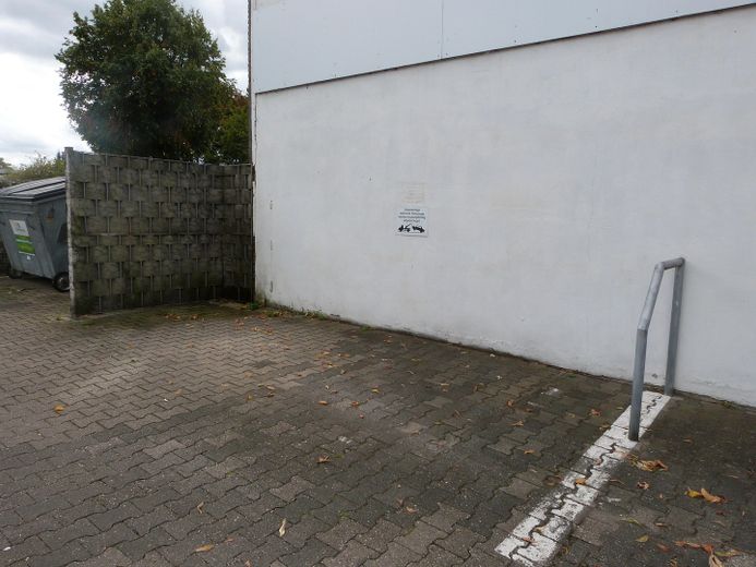 3-Zimmer Wohnung in Neuss befristet für 24 Monate zu vermieten – KFZ-Stellplatz